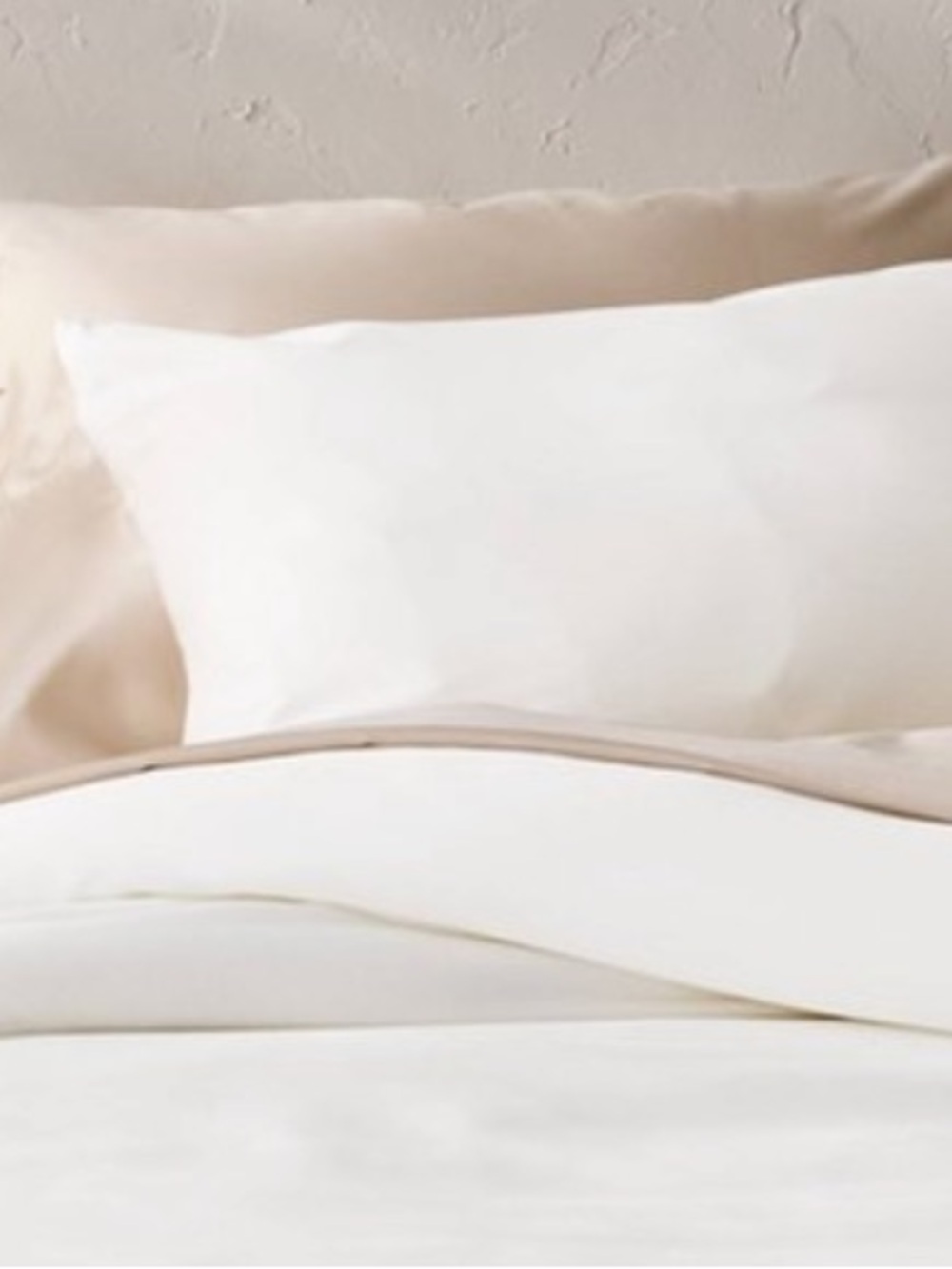 NEW 2 Casaluna White Blissful Rayon from Bamboo Pillow Shams, Standard